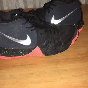 Kyrie 4 basketball shoes